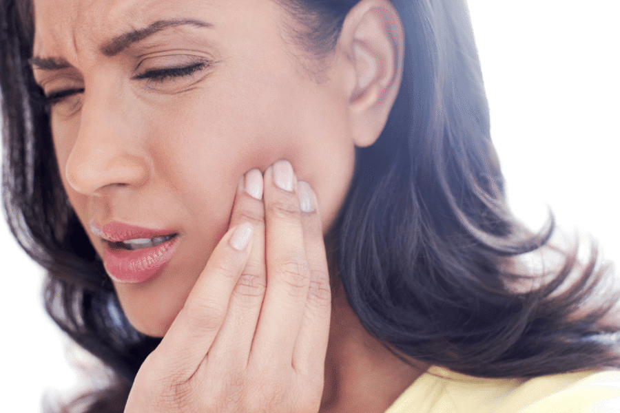 La peligrosa moda de usar ejercitadores de mandíbula - Clínica Dental Dra. Borro